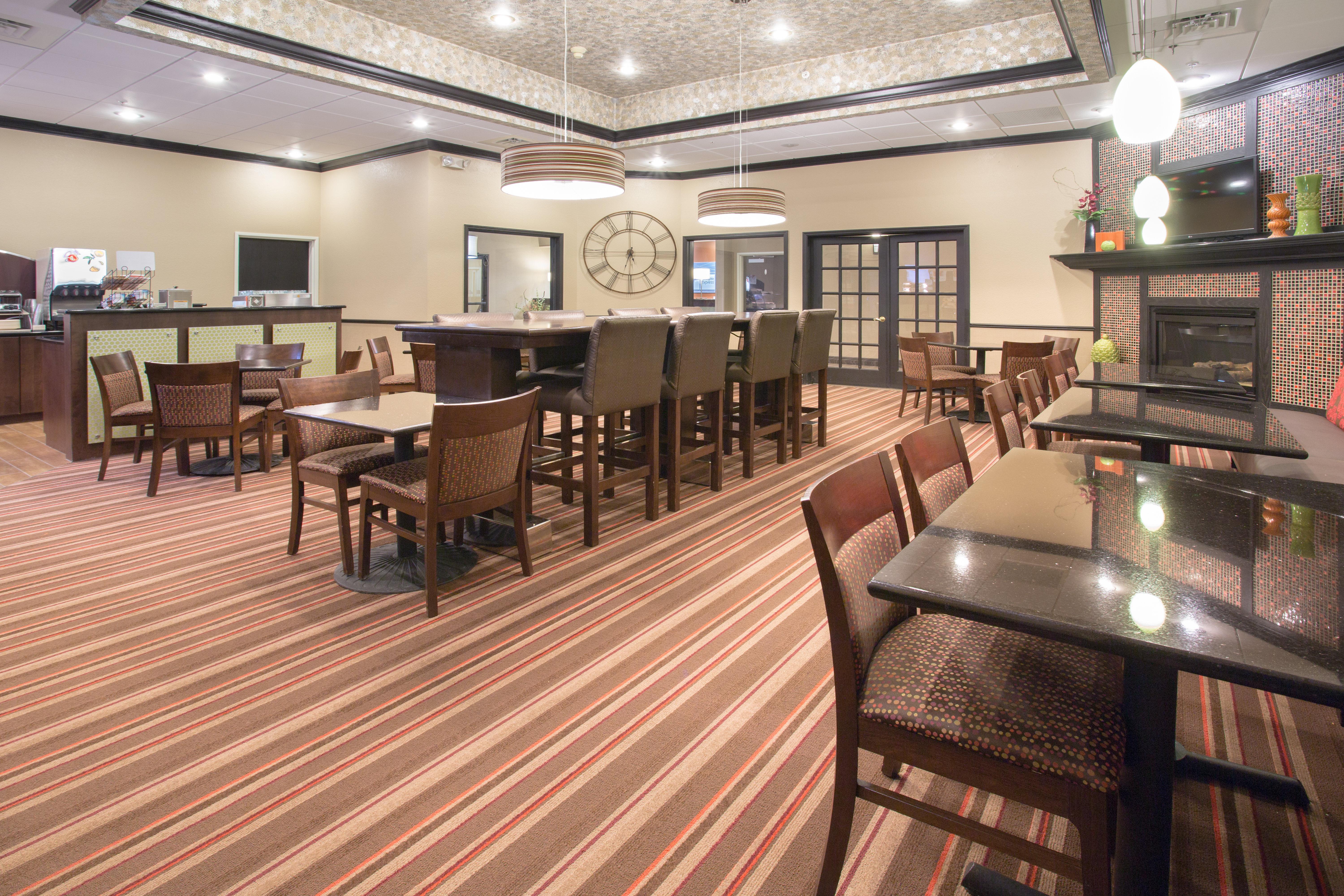 Holiday Inn Express Hotel & Suites Lexington By Ihg Eksteriør billede