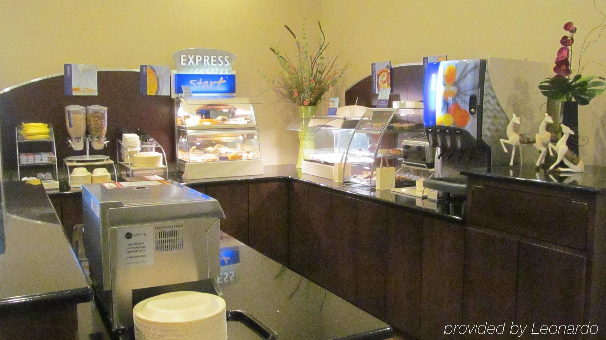 Holiday Inn Express Hotel & Suites Lexington By Ihg Eksteriør billede