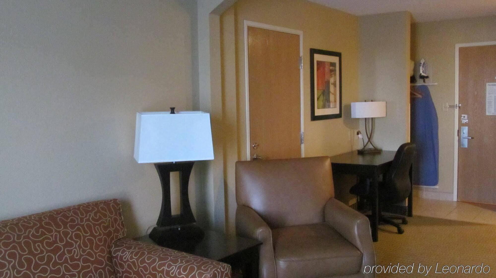 Holiday Inn Express Hotel & Suites Lexington By Ihg Eksteriør billede
